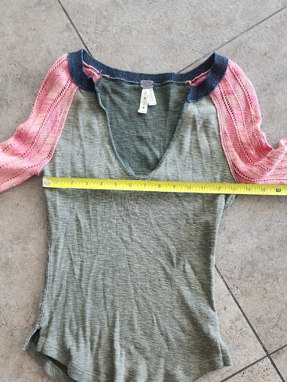 We The Free... Olive Green Knit Top - Picture 5 of 10